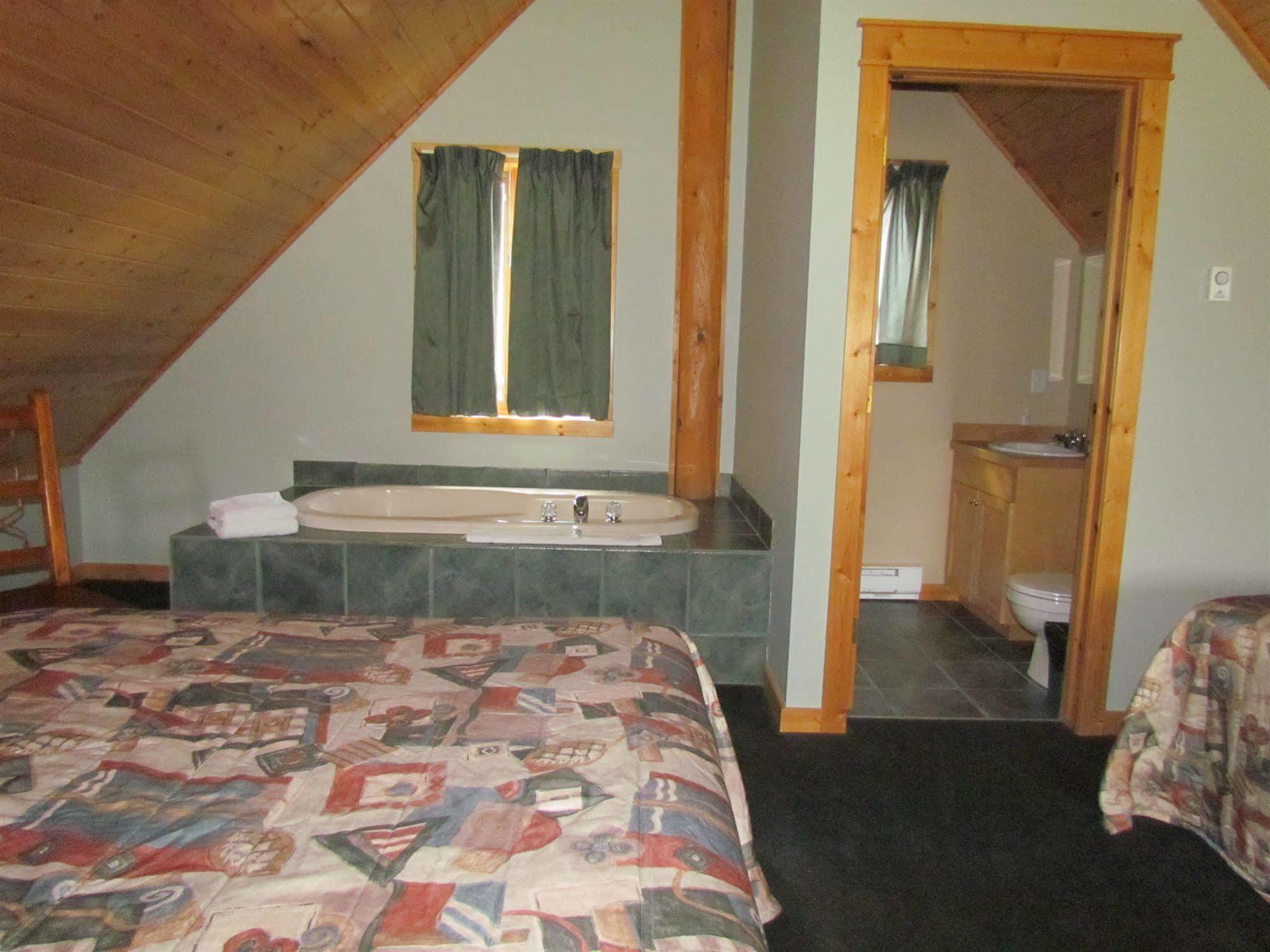 Chancellor Peak Chalets Parson Zewnętrze zdjęcie